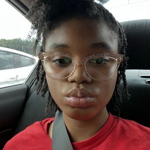 Meet your Posher, Samara